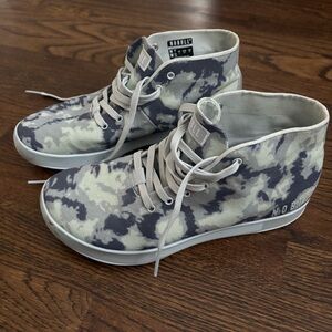 NOBULL Canvas Trainer Mid-Top shoes in Ink & Sky Tie-Dye colorway M9/W10.5